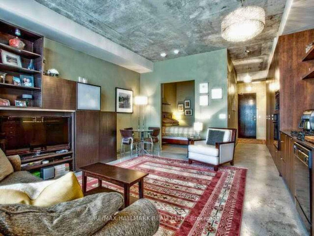 23 Brant Street Unit 310 photo 5
