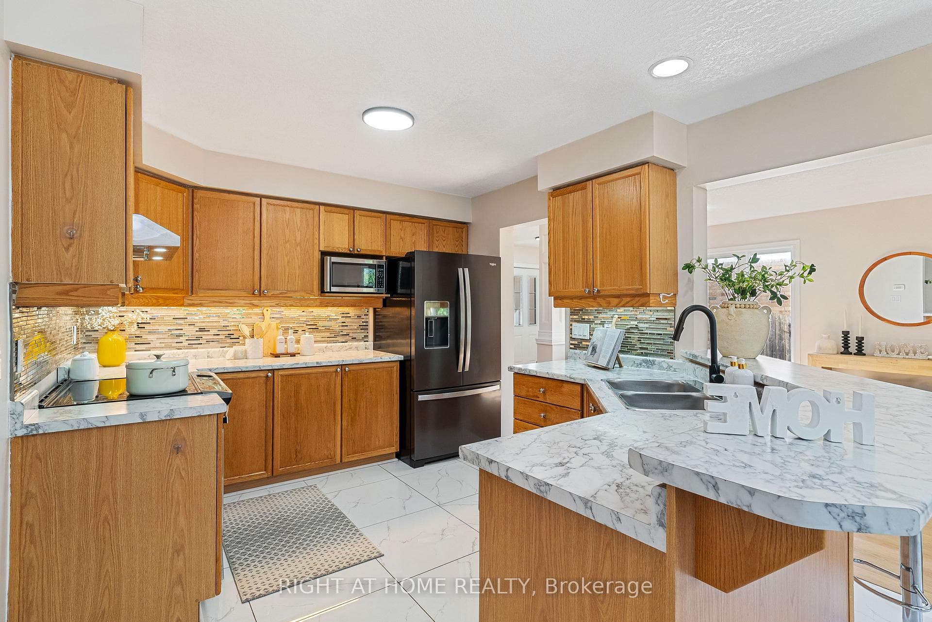 754 Hedgerow Place photo 14
