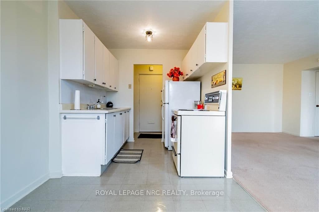 485 THOROLD Road Unit 306 photo 21