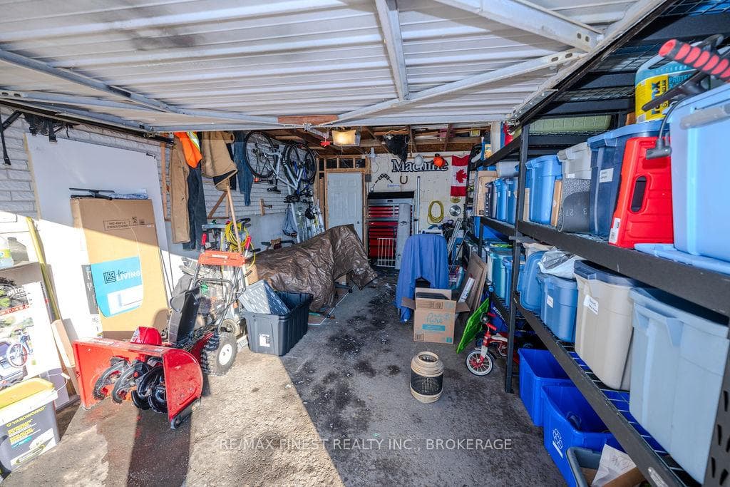 576 Chesham Place photo 44