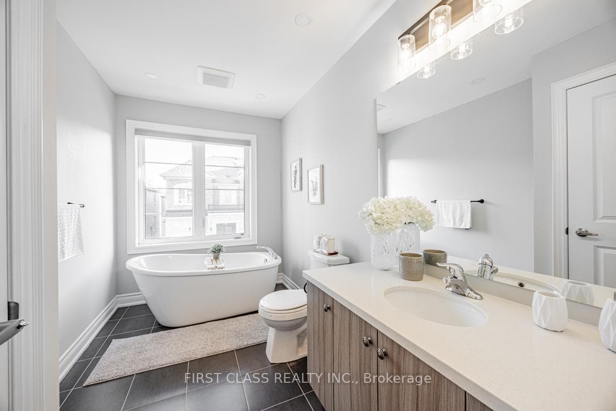 8 Reign Lane photo 27