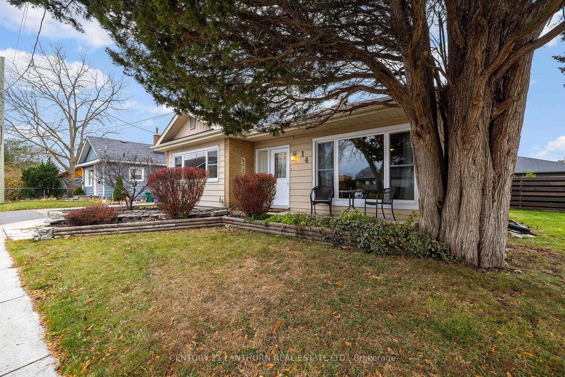 14 Kitchener Avenue photo 29