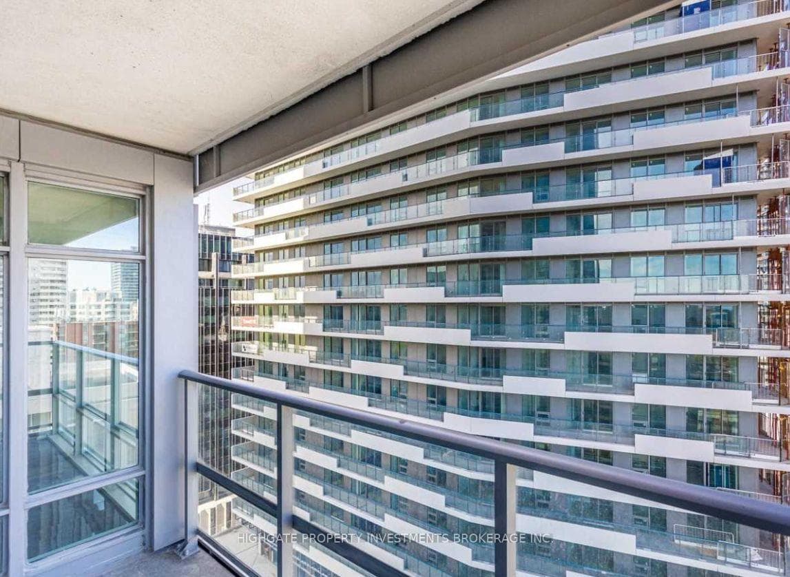 2191 Yonge Street Unit 2111 photo 23