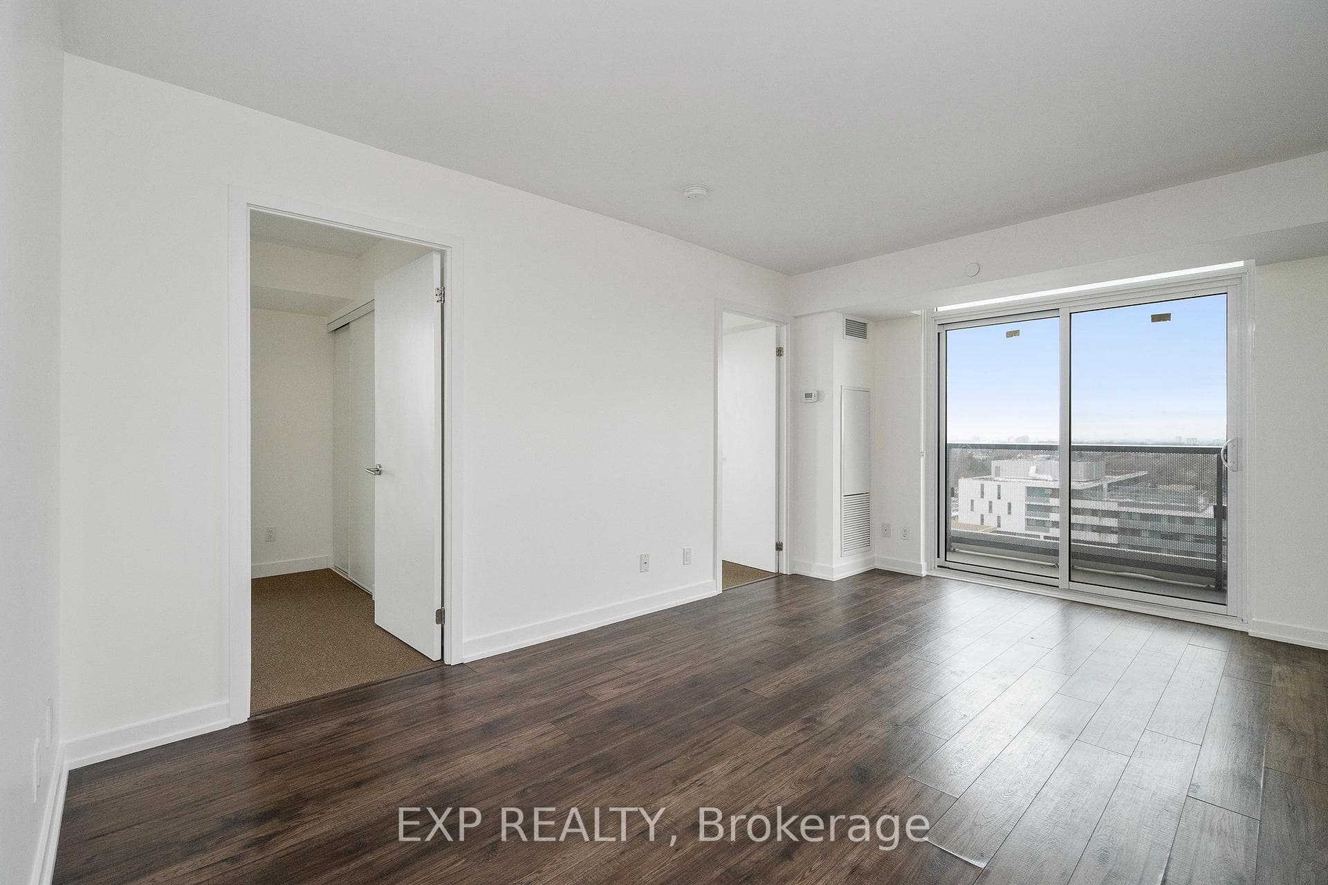 120 Varna Drive Unit 1117 photo 7