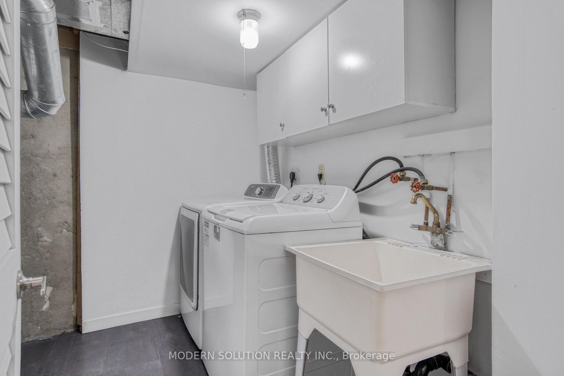 4605 Donegal Drive Unit 17 photo 36