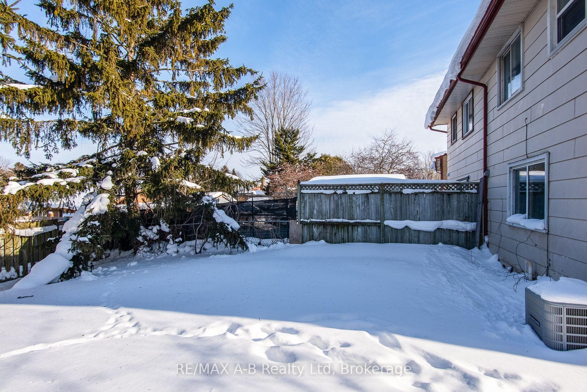 72 Crehan Crescent photo 39