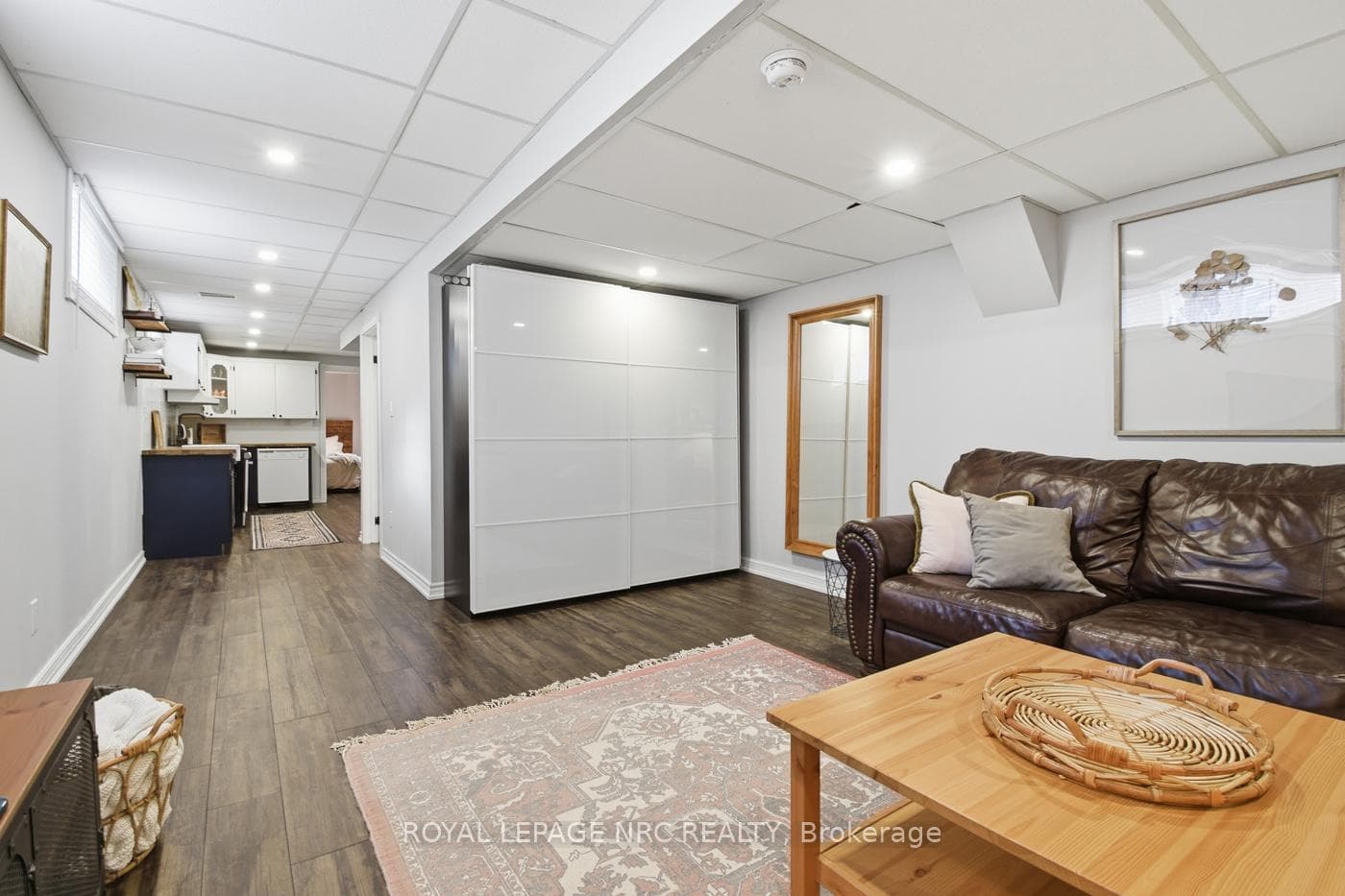 12 Fuller Crescent photo 38