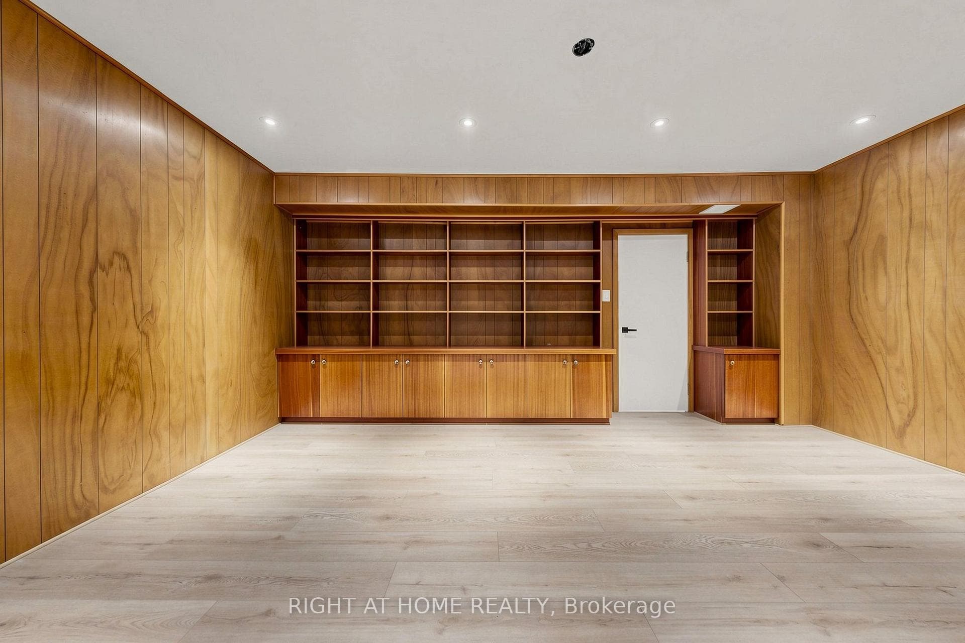6 Colonnade Road photo 16