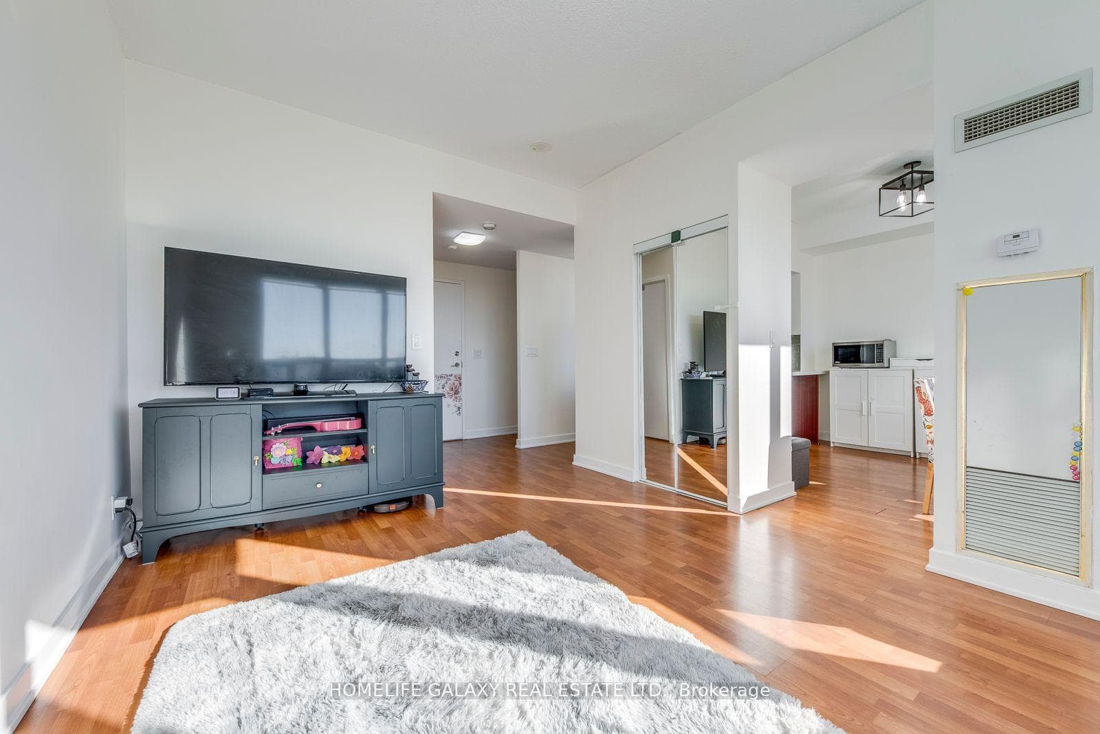 36 Lee Centre Drive Unit TH316 photo 11