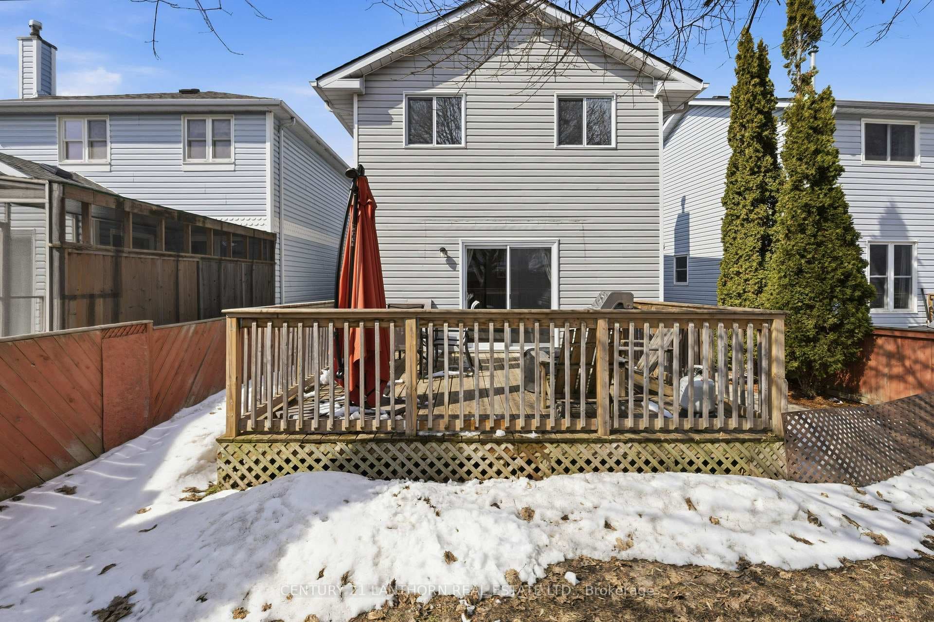 880 Walker Court photo 35