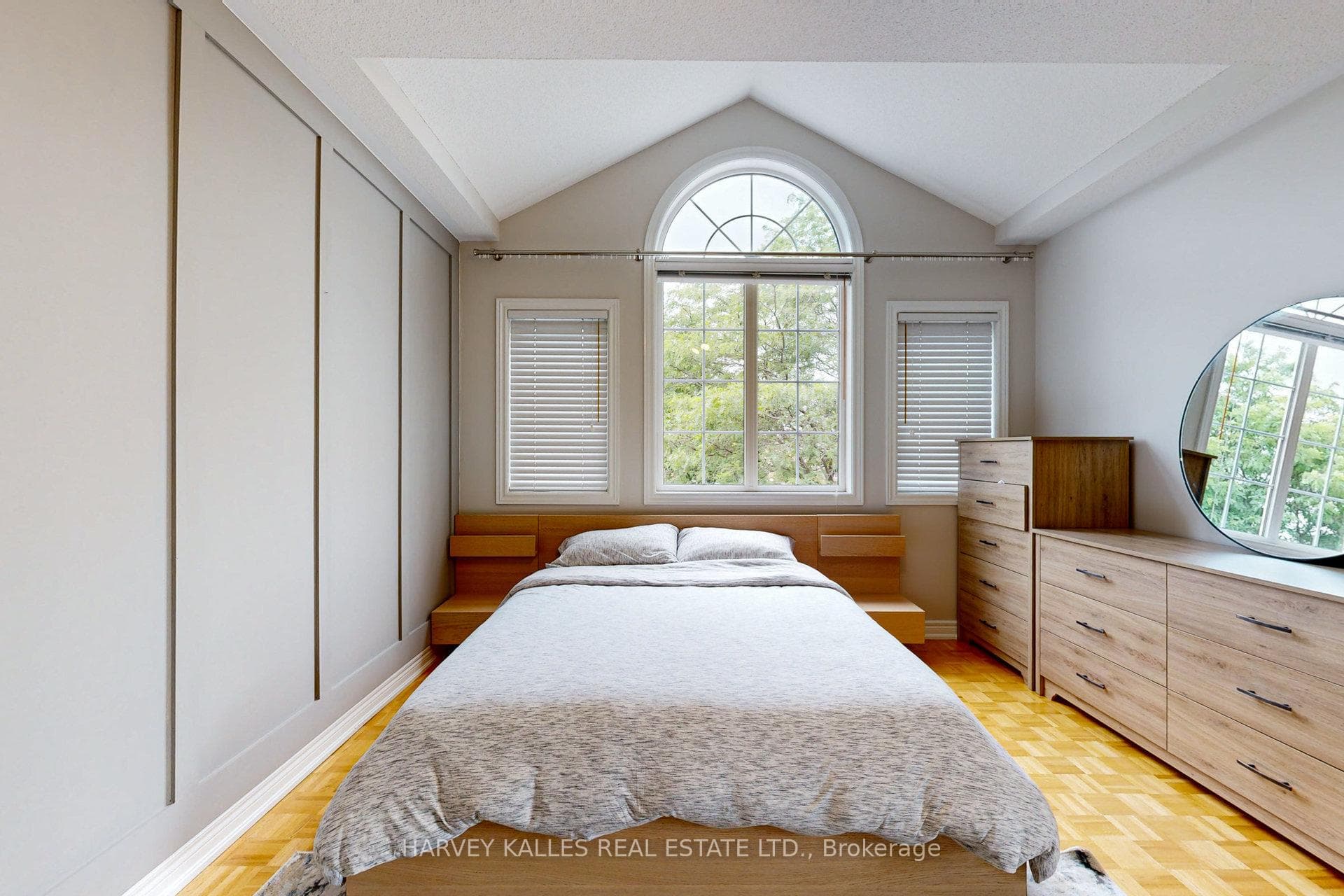 9 Agostino Crescent photo 23