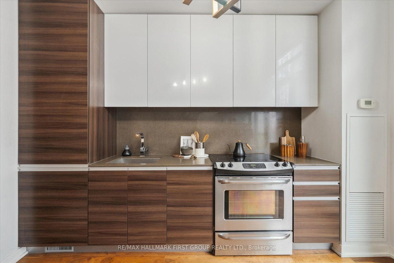 8 Gladstone Avenue Unit 602 photo 10
