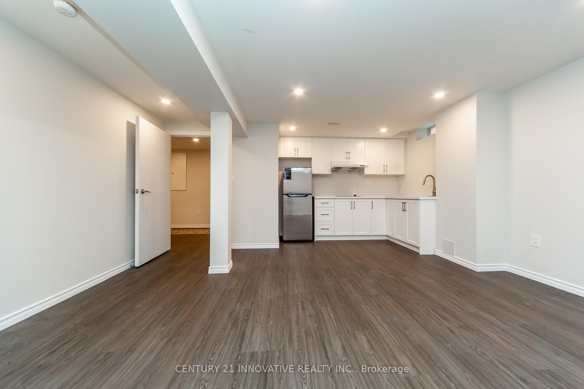 1075 Wildrose Crescent Unit B photo 29