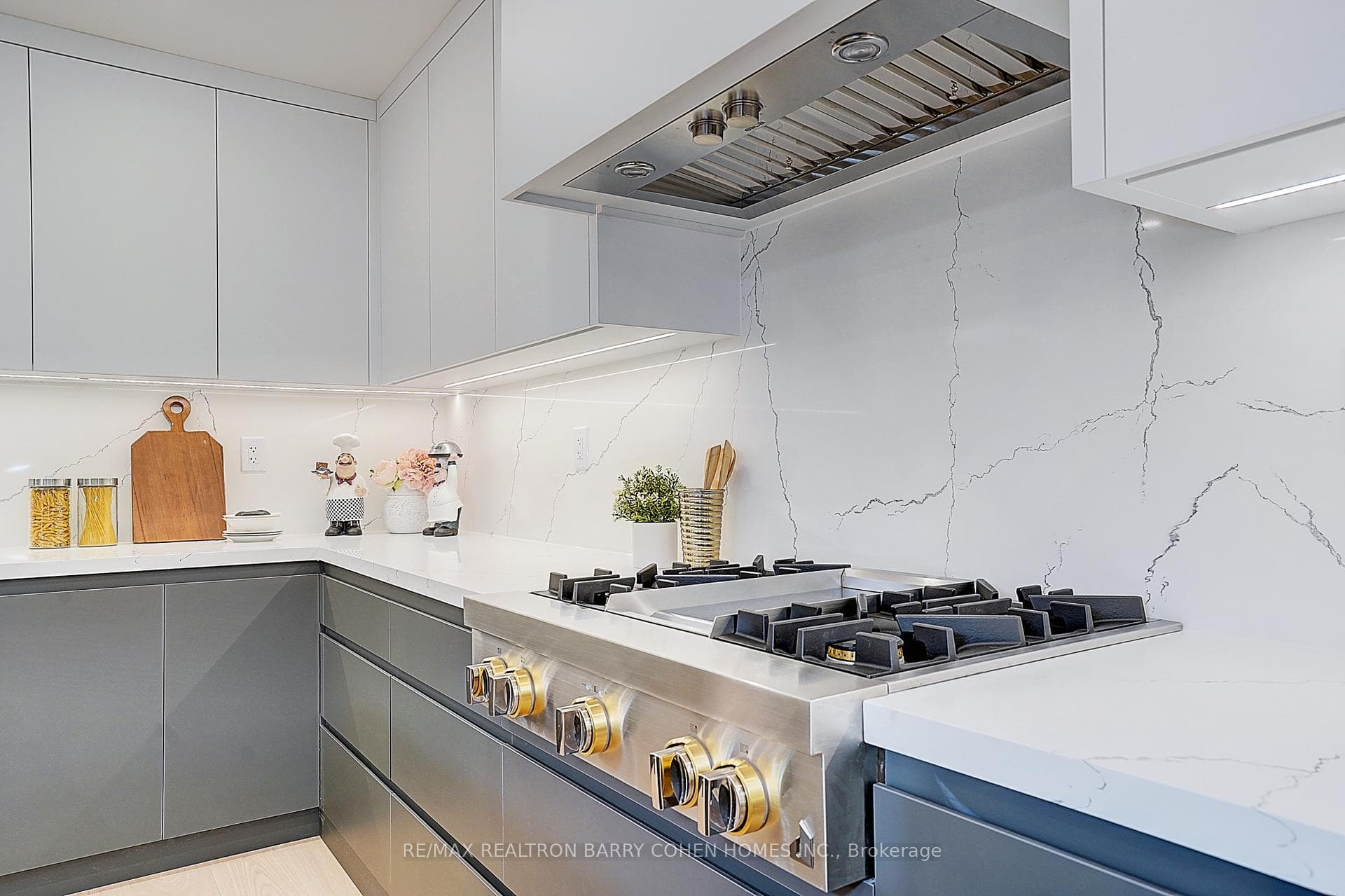 34 Elliotwood Court photo 10