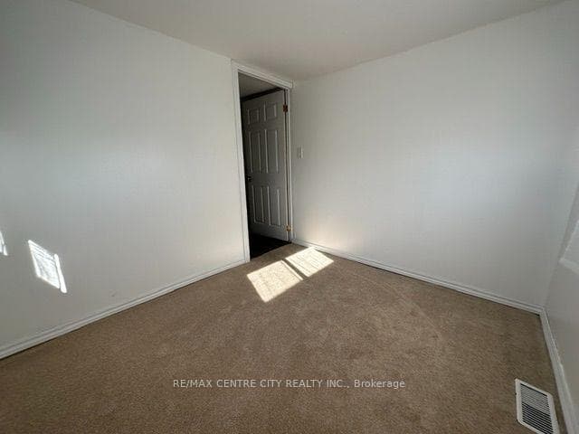 2189 Dundas Street Unit 59 photo 10