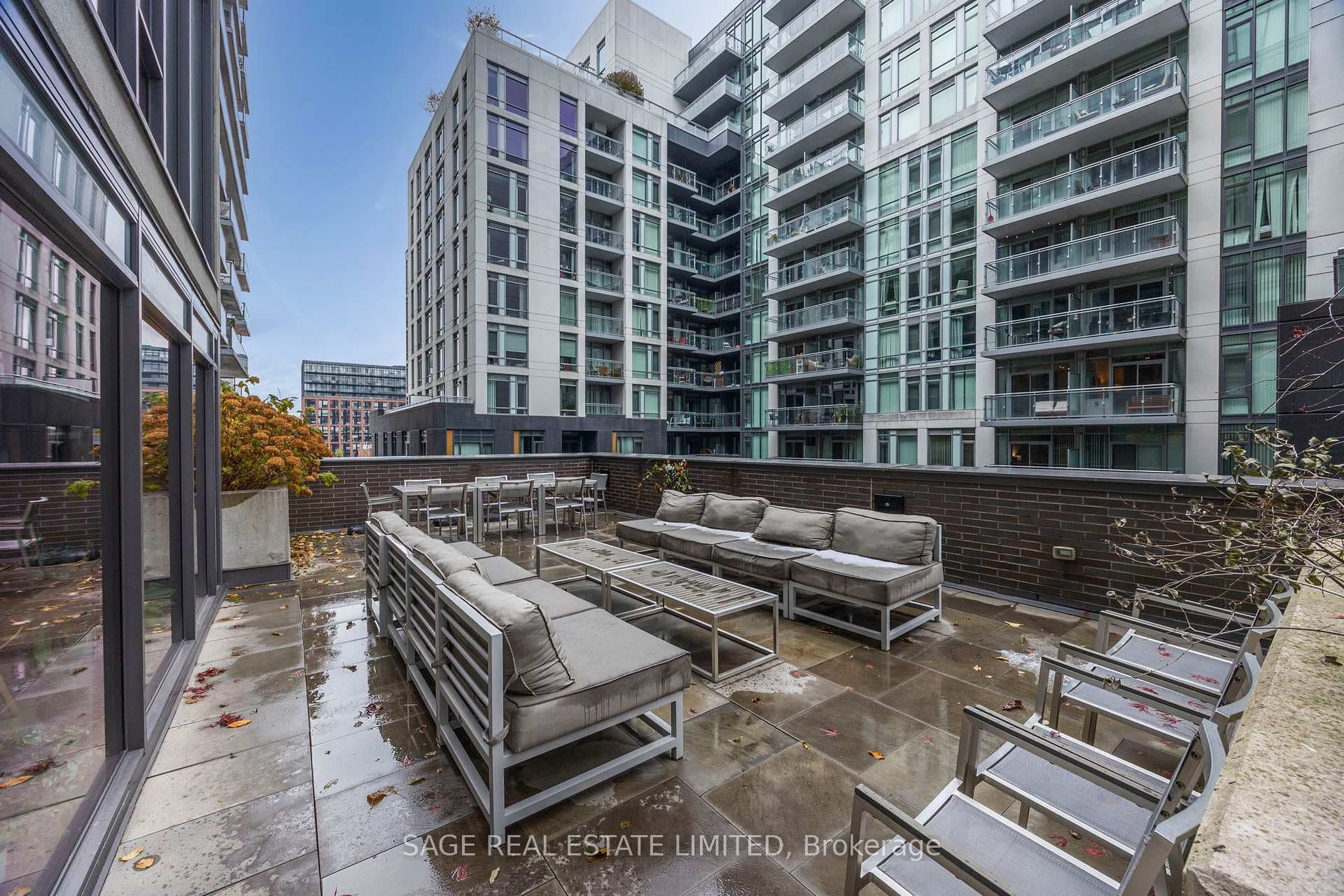111 Bathurst Street Unit 1214 photo 26