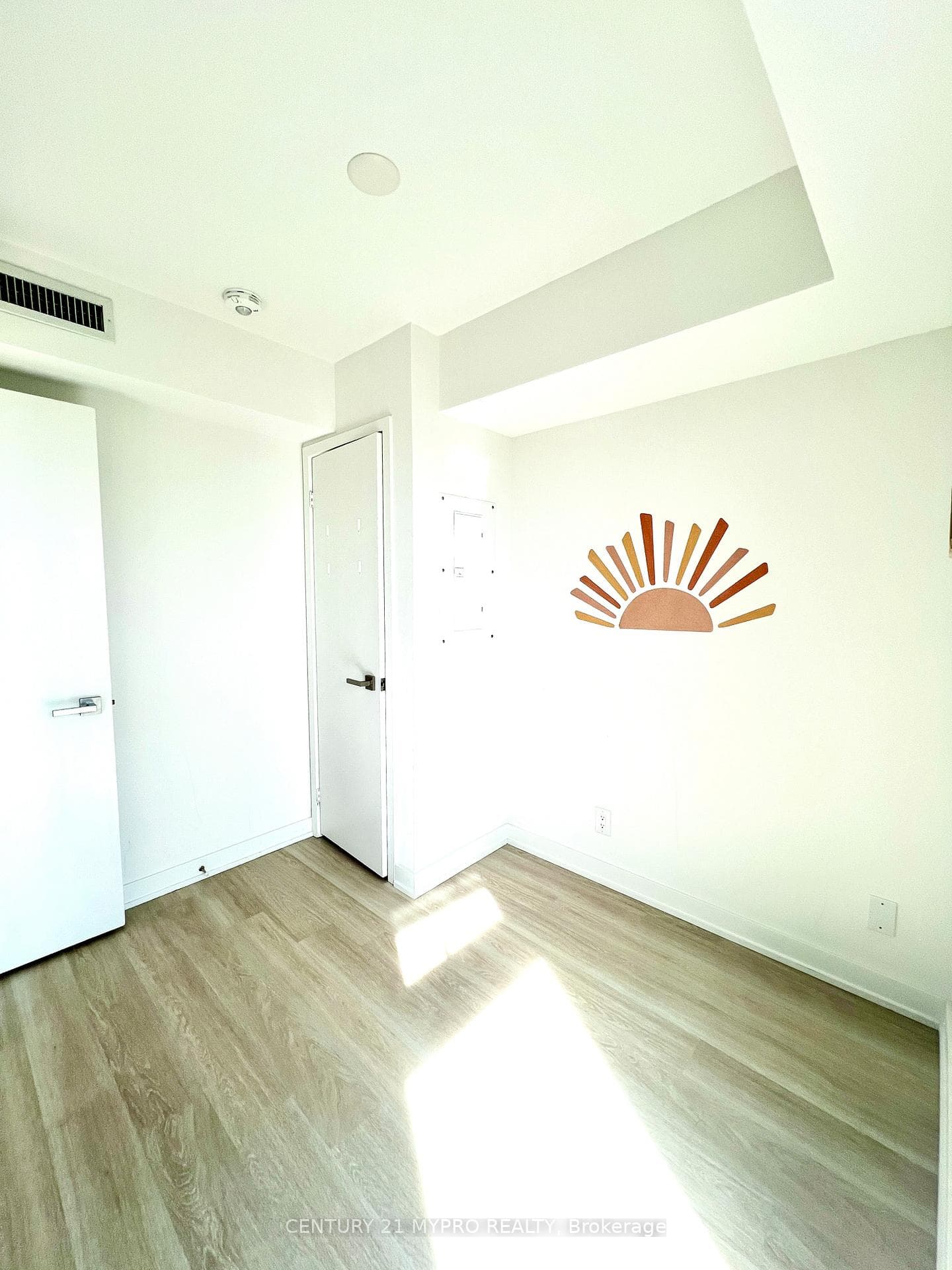 30 Tretti Way Unit 518 photo 8