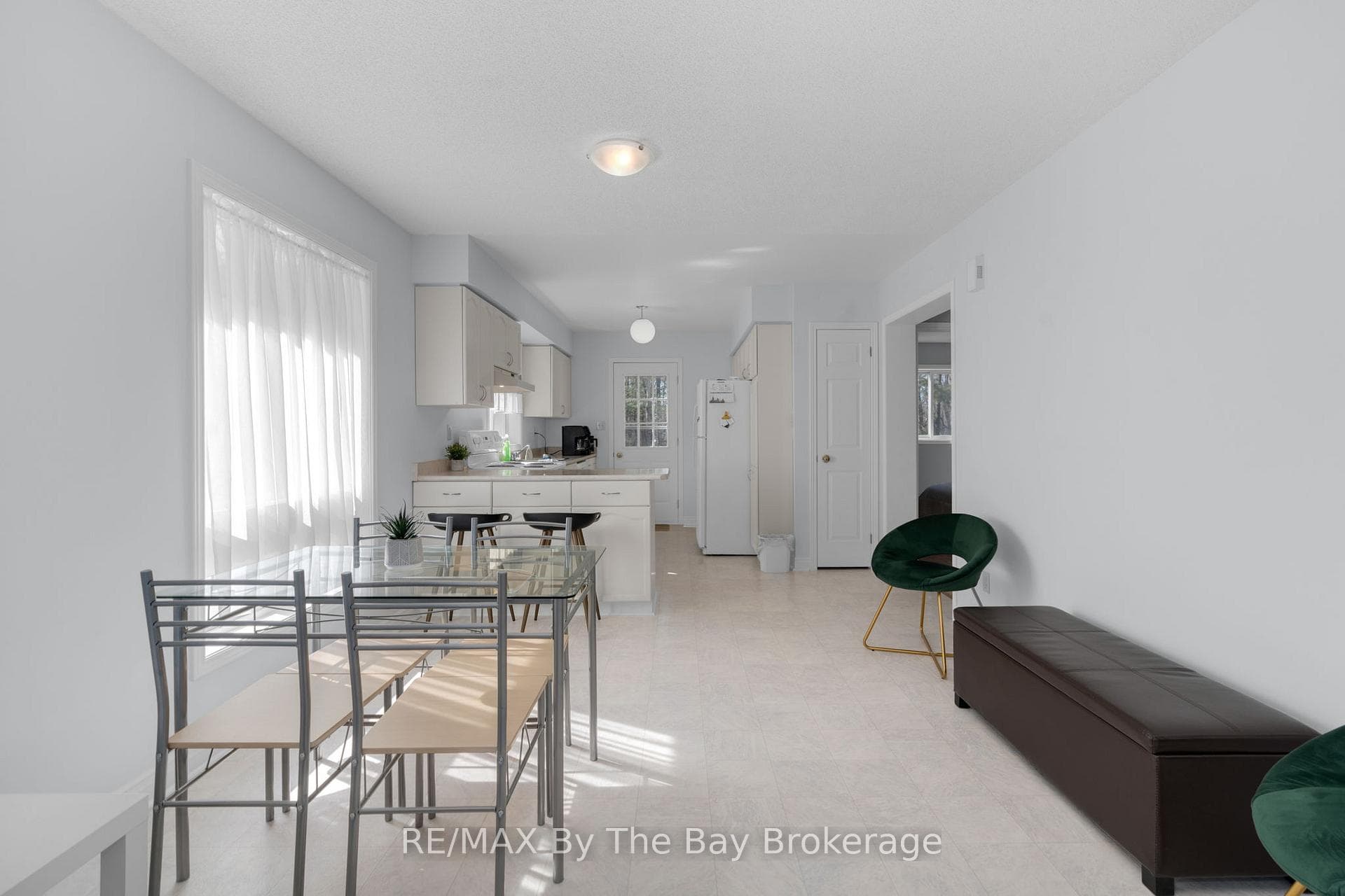 60 Dyer Drive photo 9