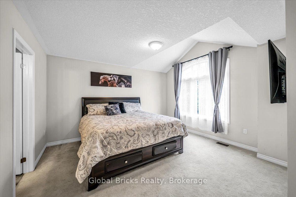 47 Holyrod Drive photo 38
