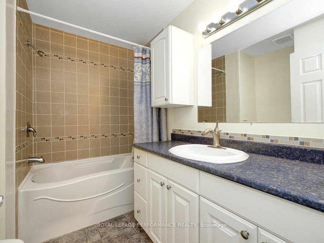 Second level 4pc bath