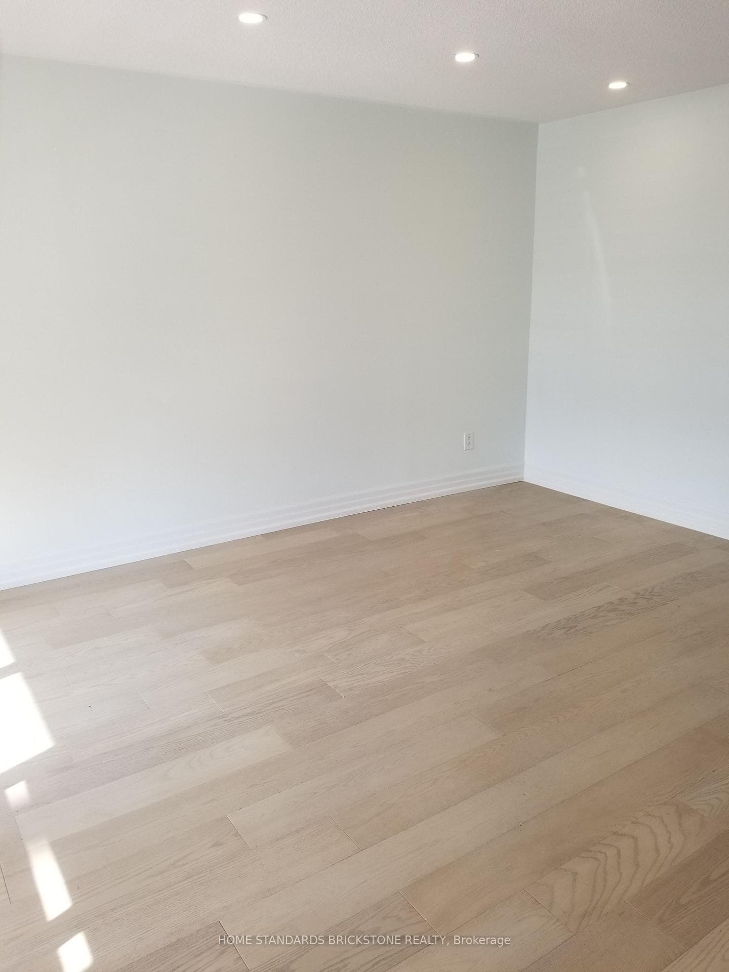 759 Bloor Street photo 6