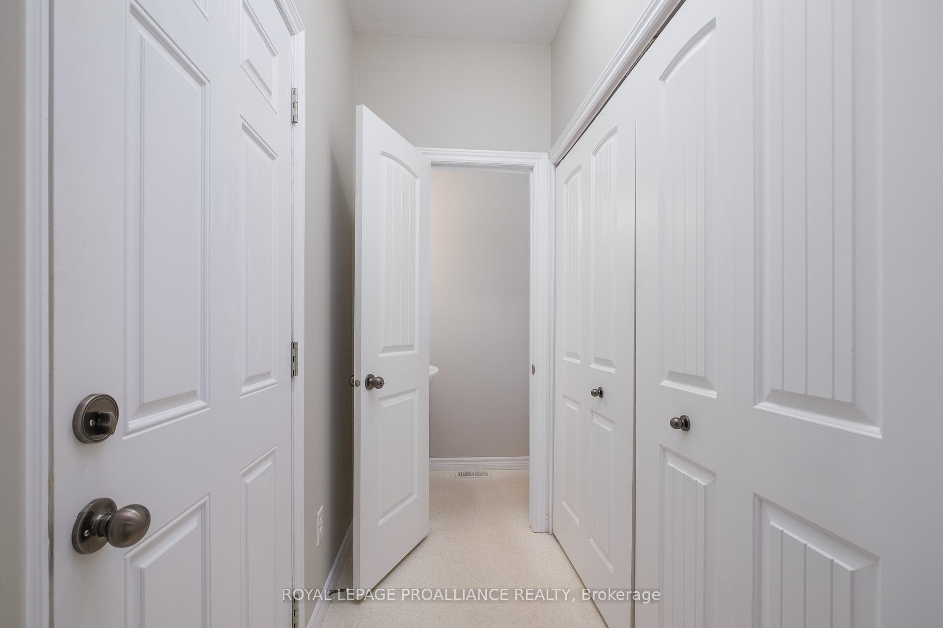 951 Blossom Street photo 6