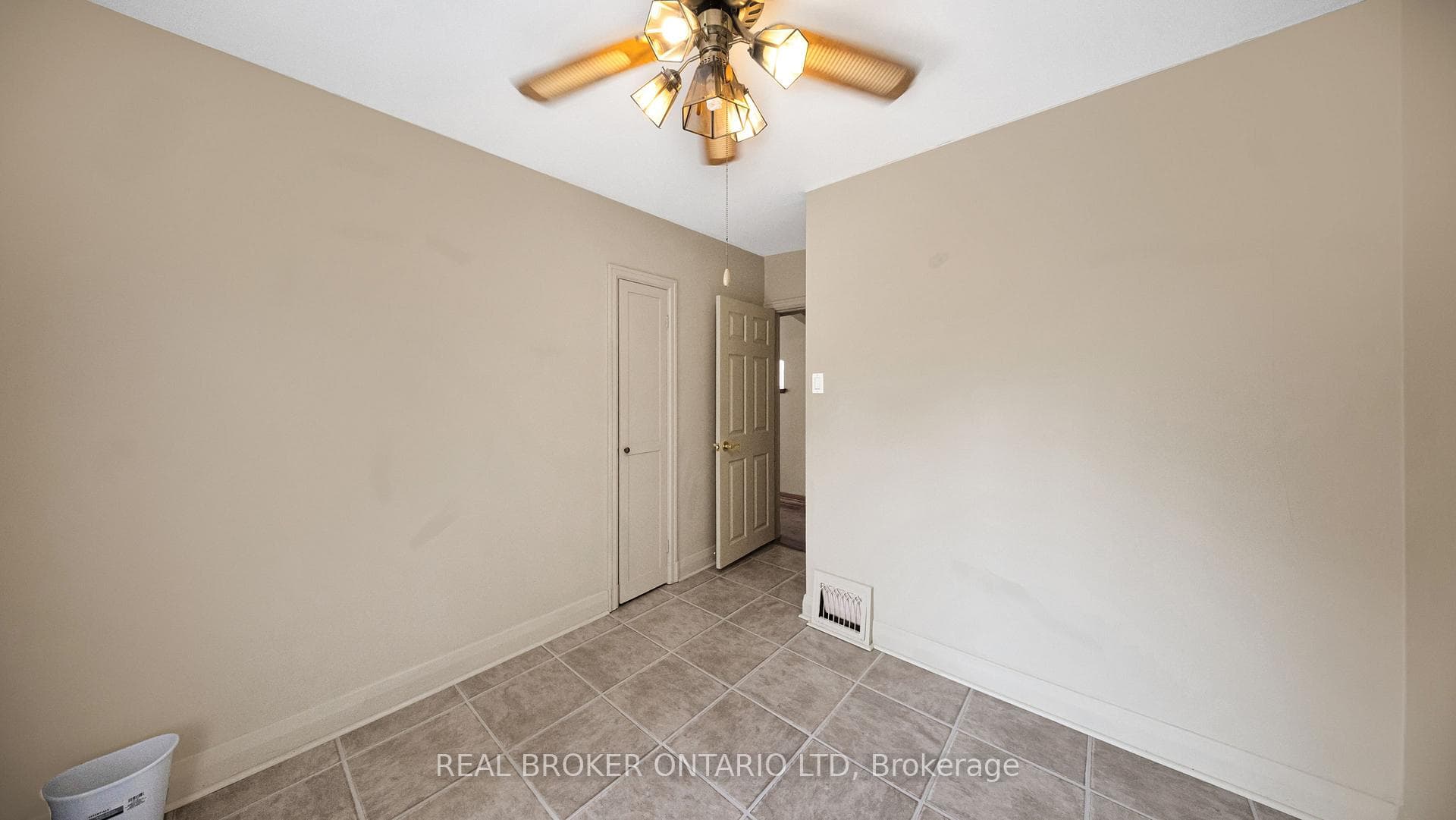 74 Sterling Street photo 12