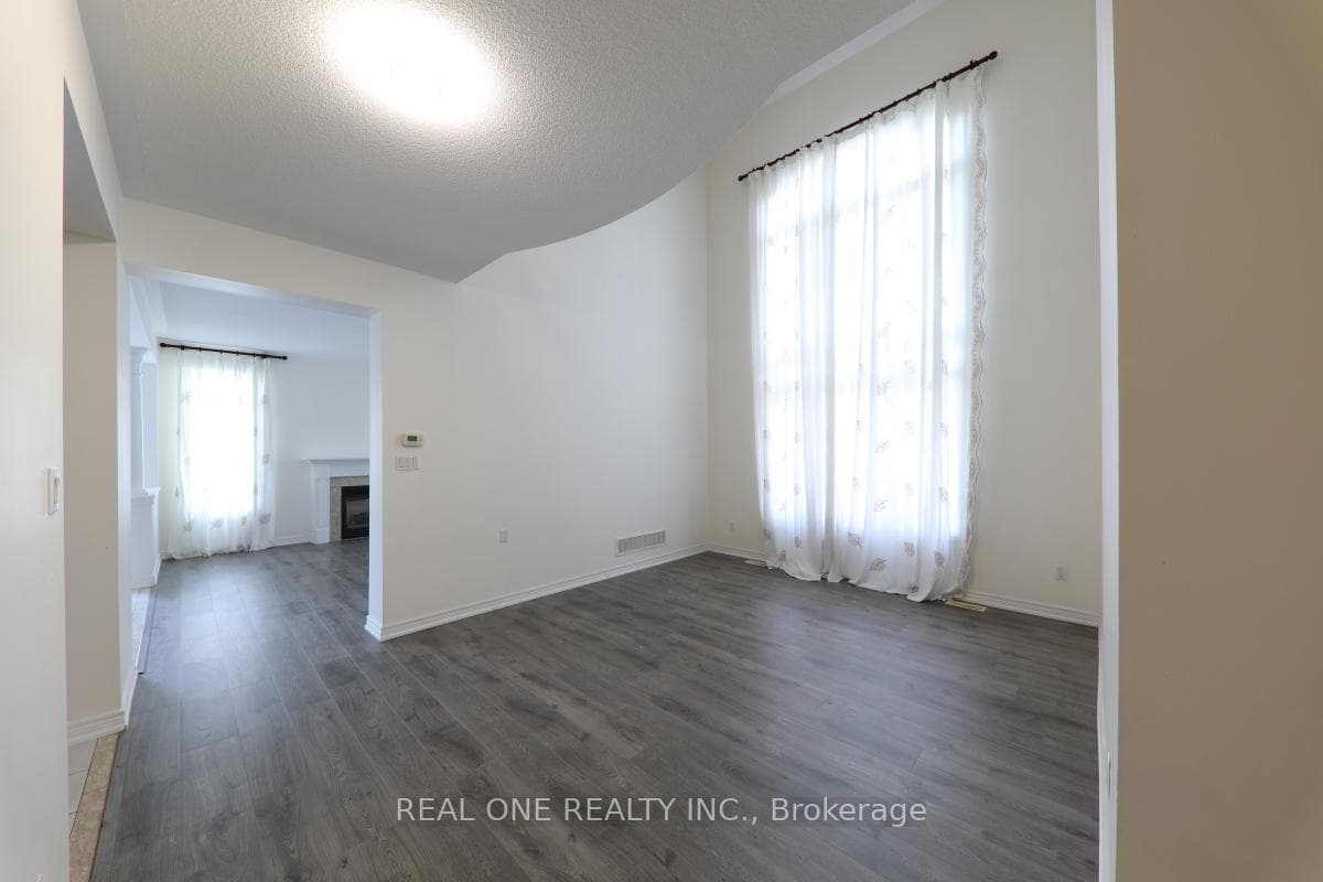 29 Duckfield Crescent photo 8