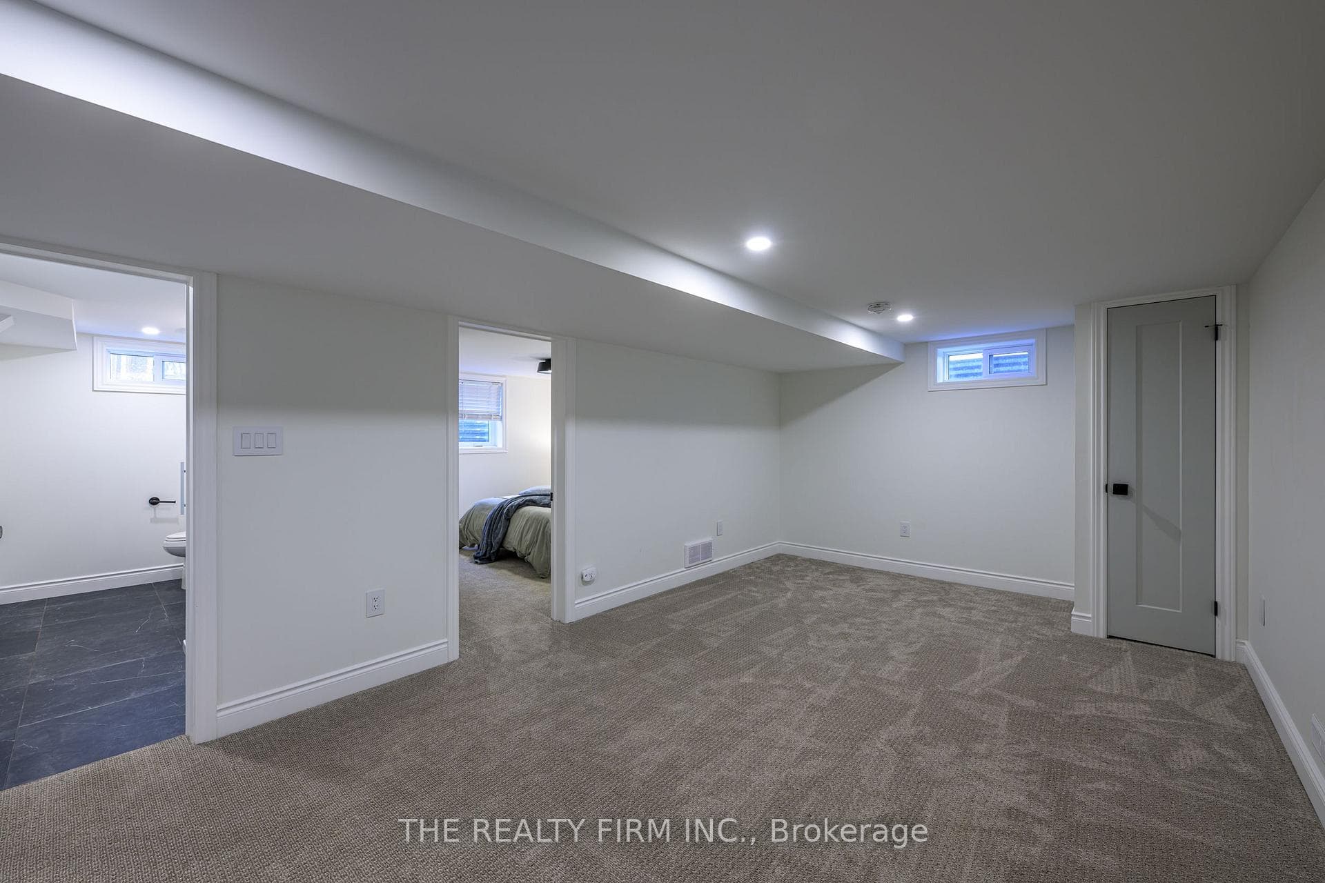 32 Frontenac Road photo 27