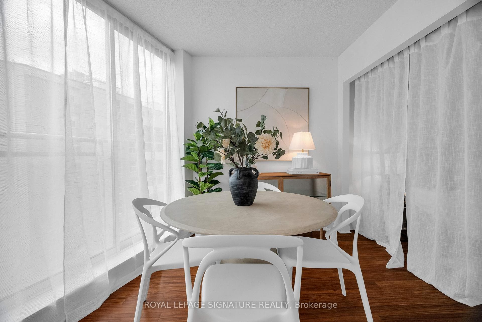 650 Queens Quay Unit 918 photo 13