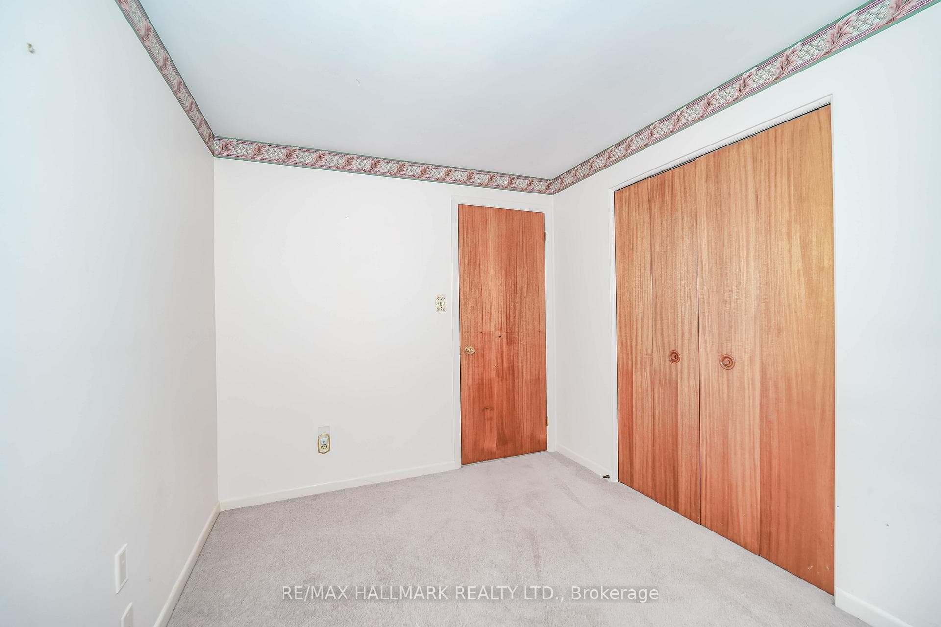14 Castledene Crescent photo 24
