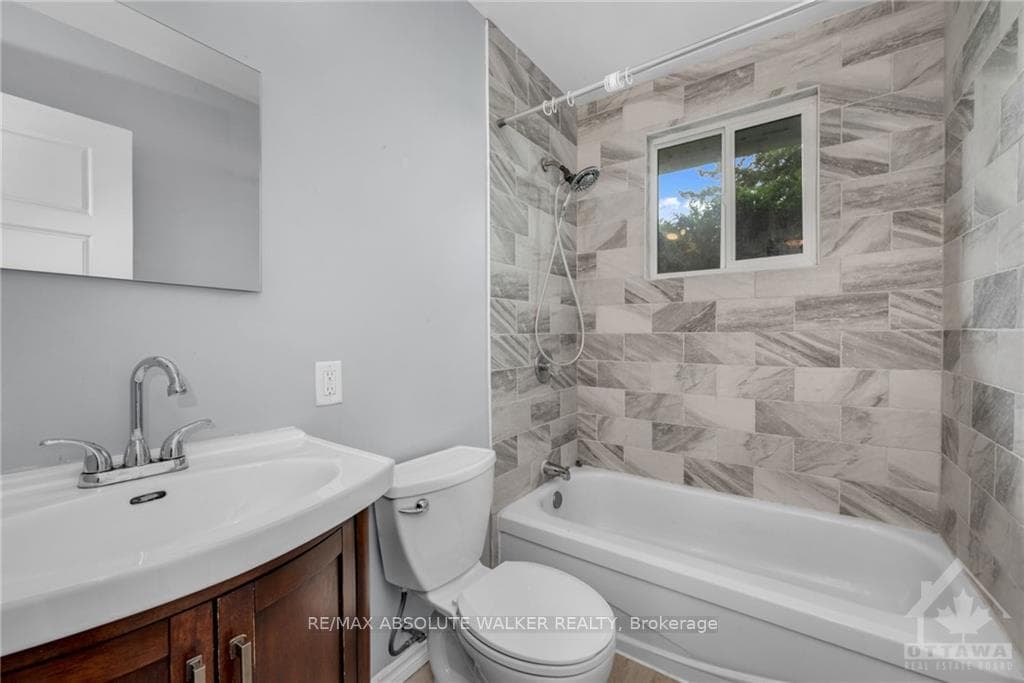 32 LAURIE Court photo 15