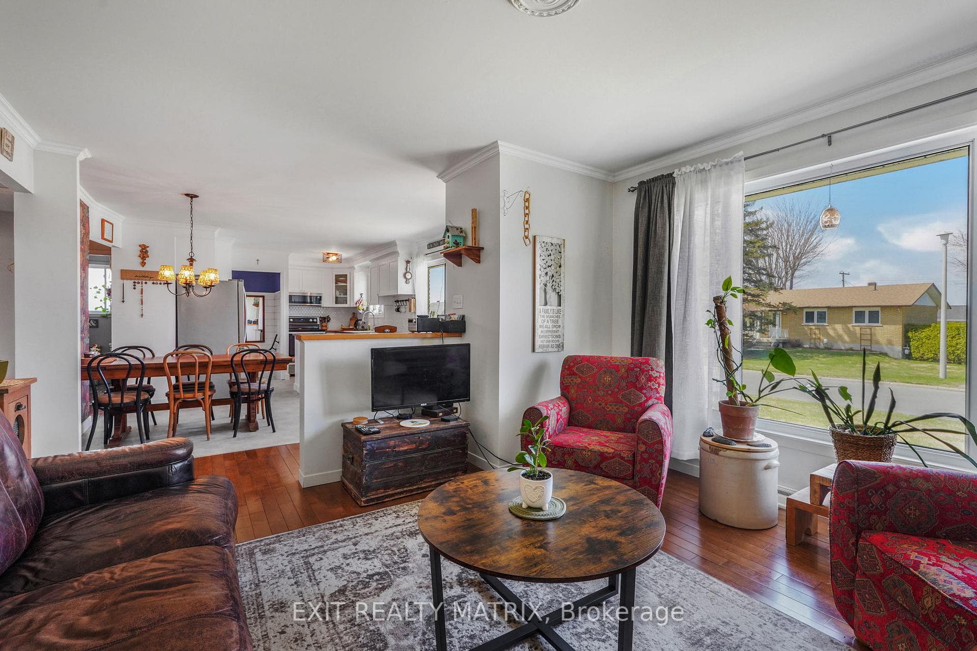 509 Ghislain Street photo 14