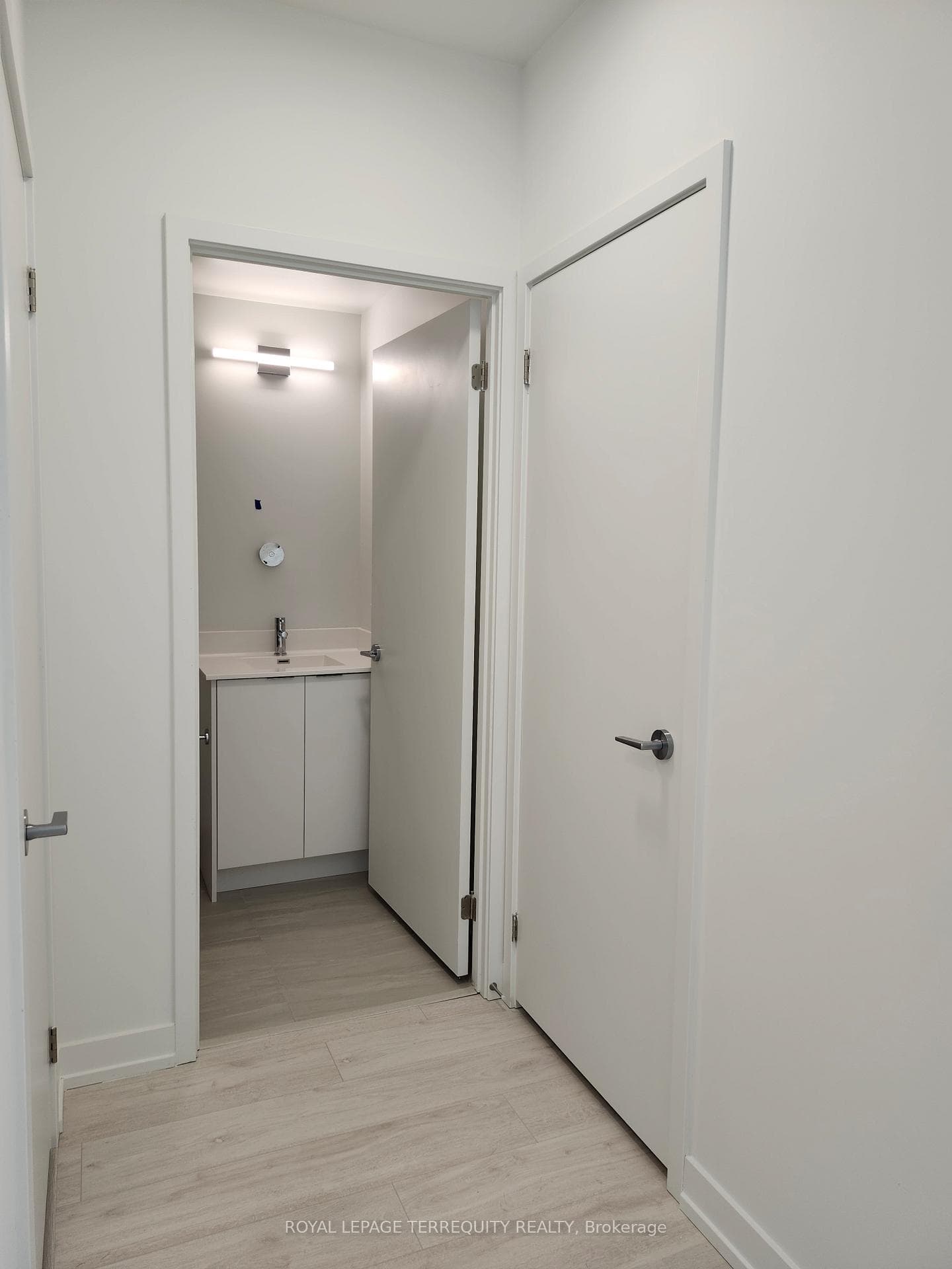 181 Sheppard Avenue Unit 210 photo 18