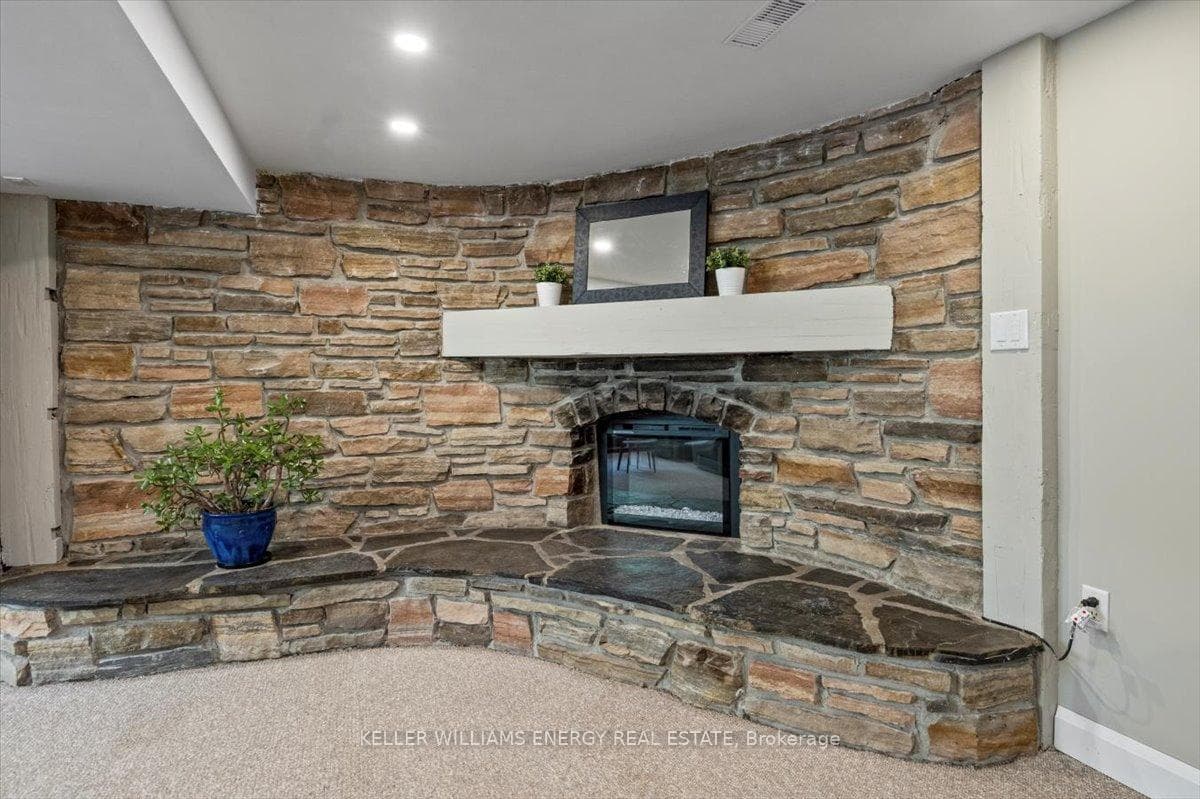 834 Capri Court photo 26