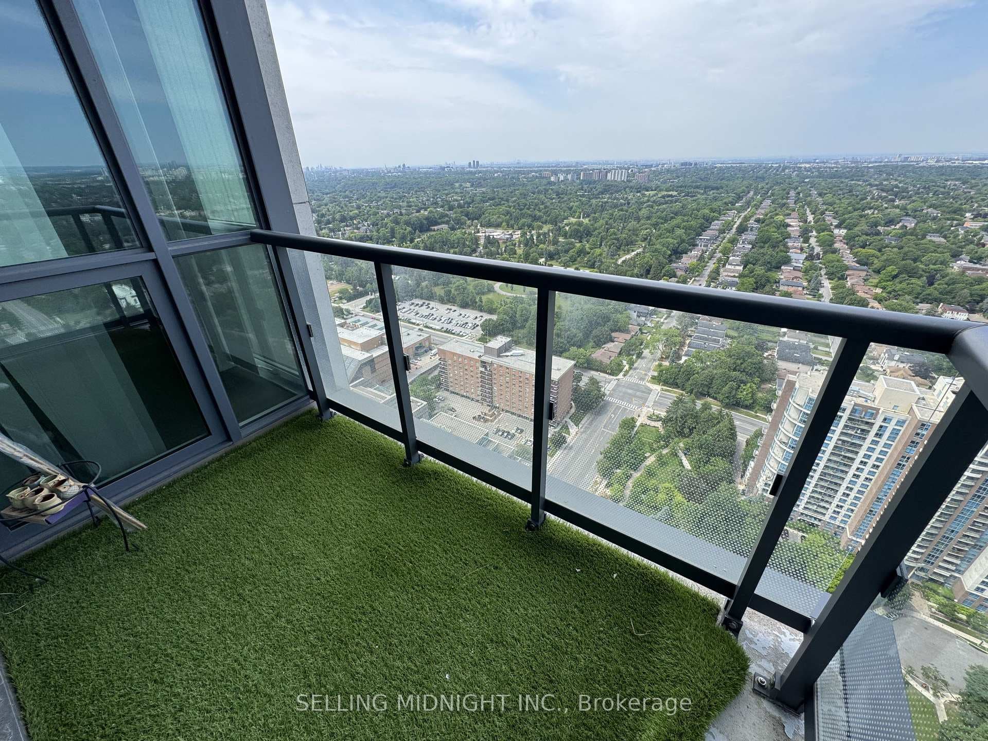 5162 Yonge Street Unit PH301 photo 15