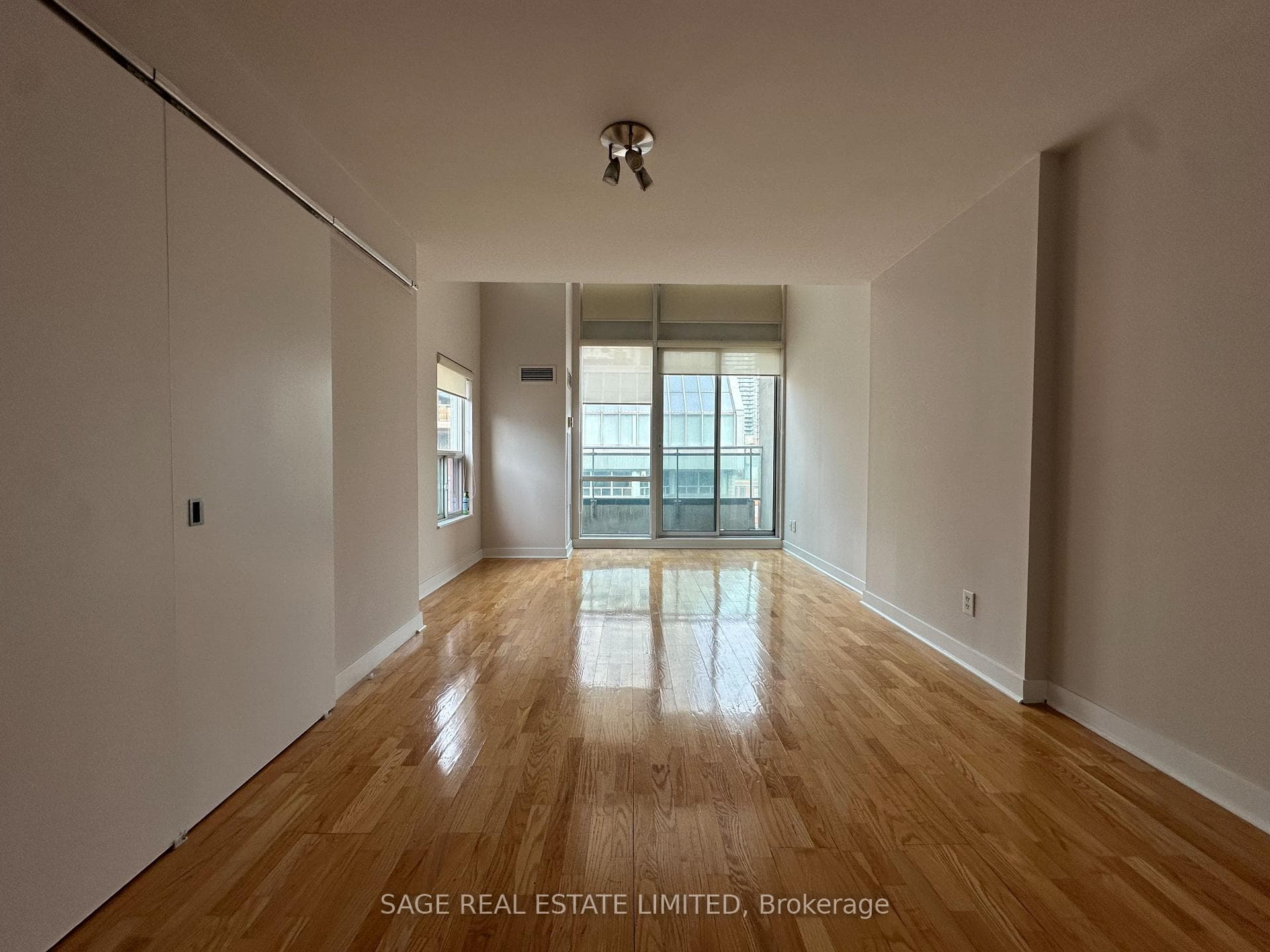 77 Lombard Street Unit 901 photo 6