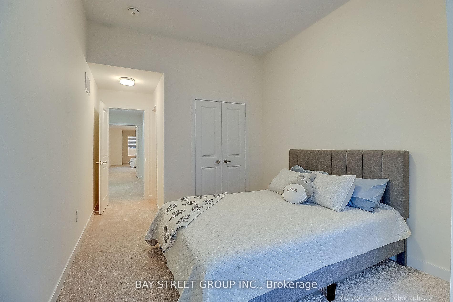 206 Webb Street photo 11
