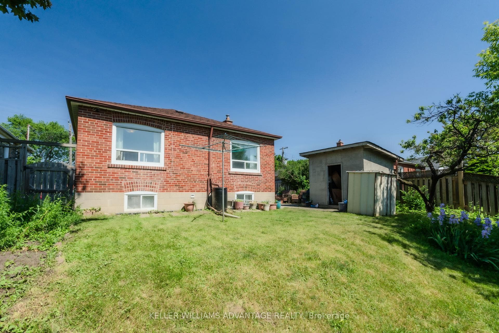 16 Droxford Avenue photo 35