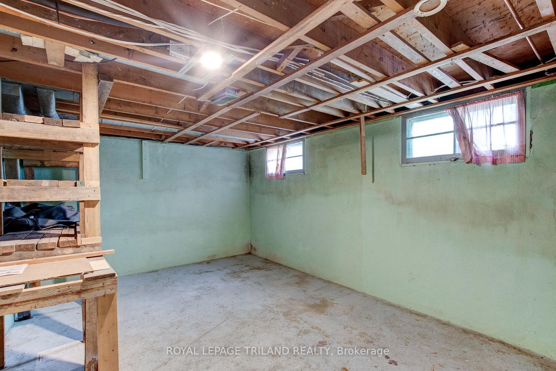 210 Emery Street photo 21