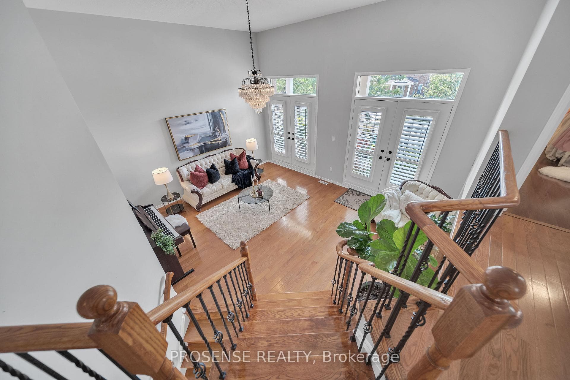 7 Mistycreek Crescent photo 18