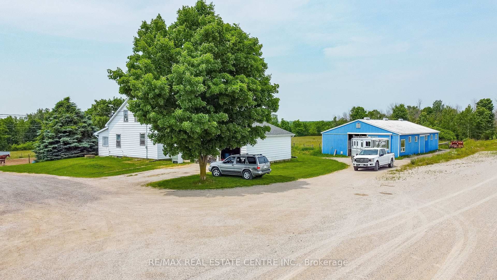 10253 2nd Line photo 29