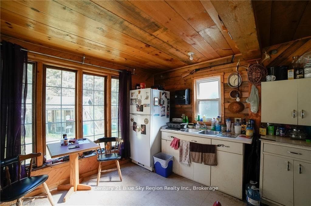 1772 LEIGHTON Road photo 12