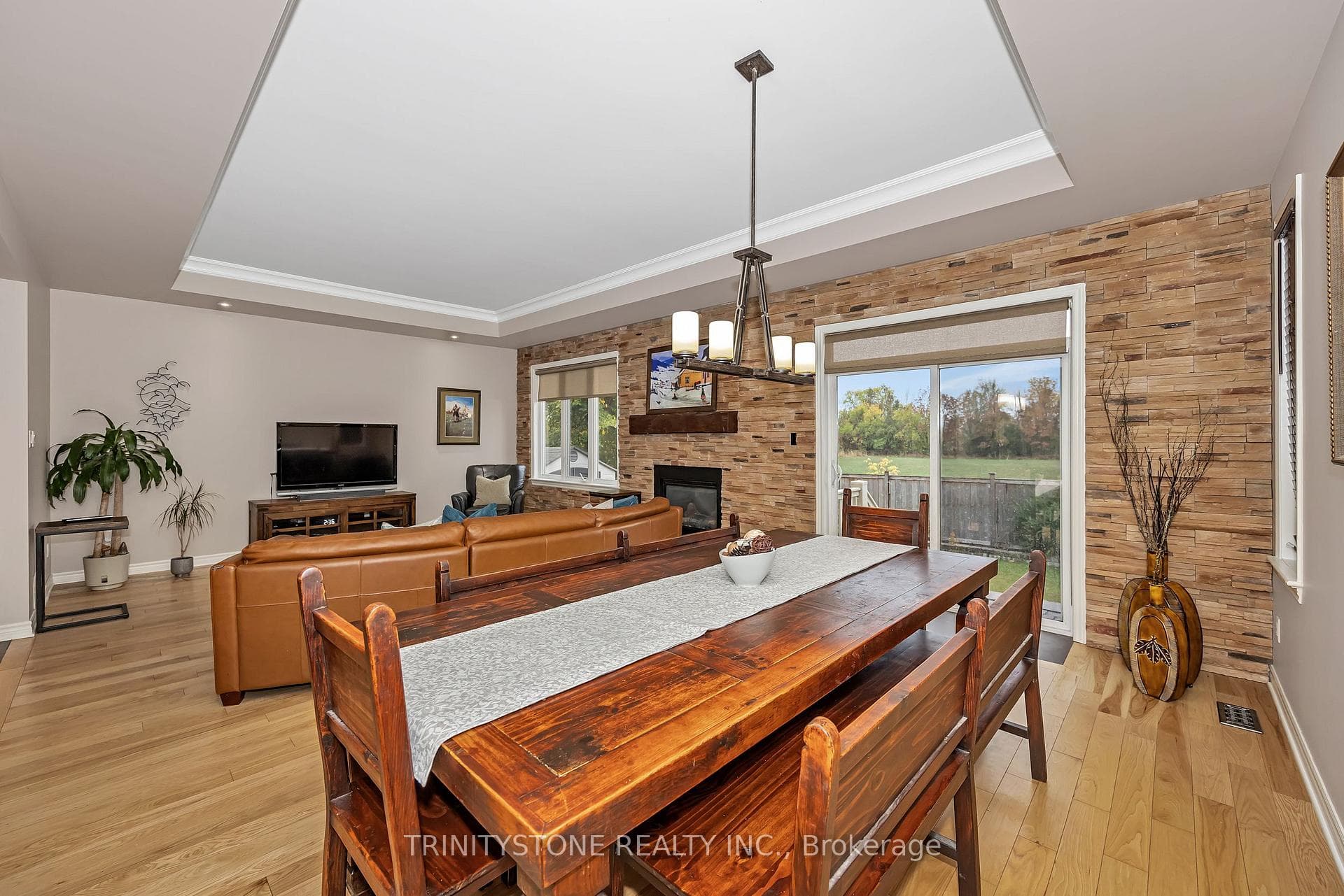 452 Landswood Way photo 16