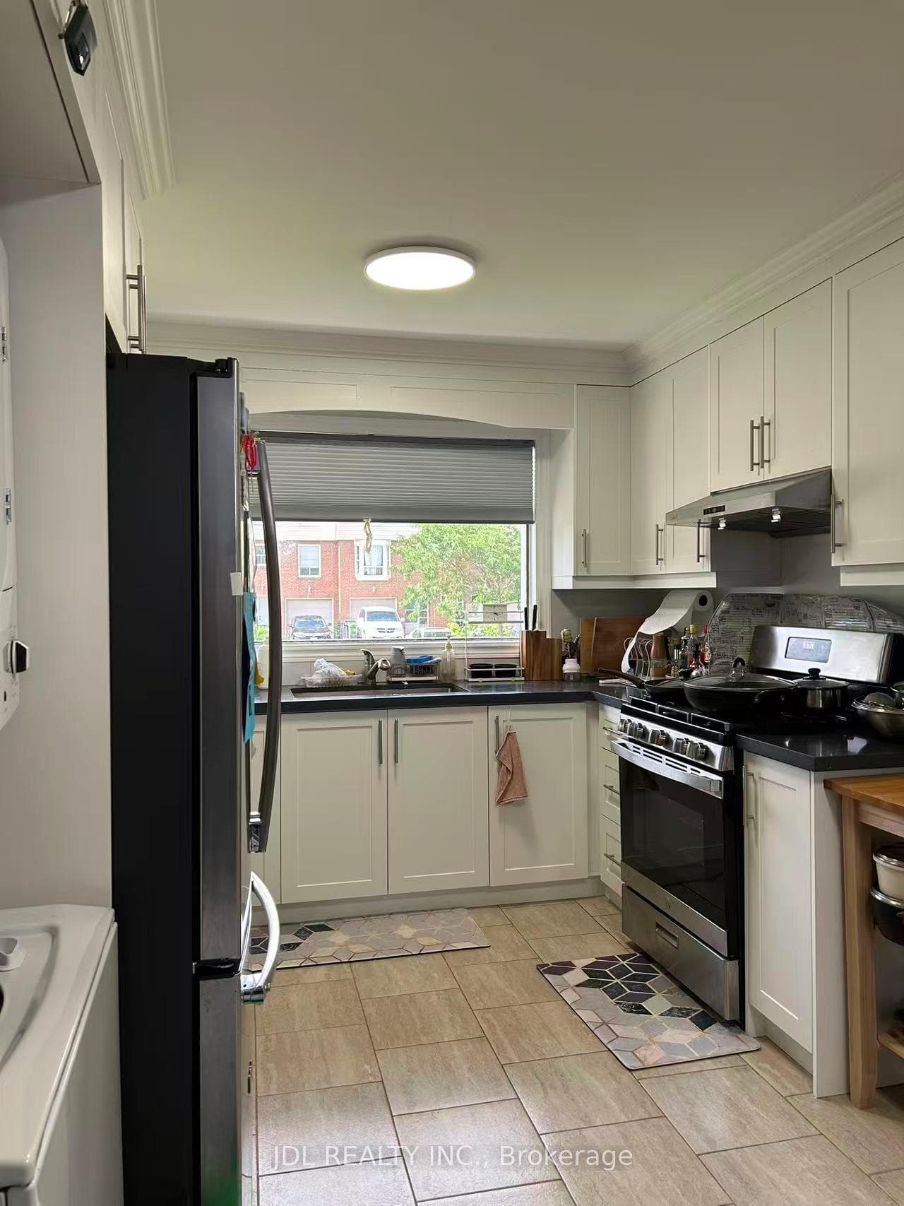 1155 Huntingwood Drive Unit Main photo 3