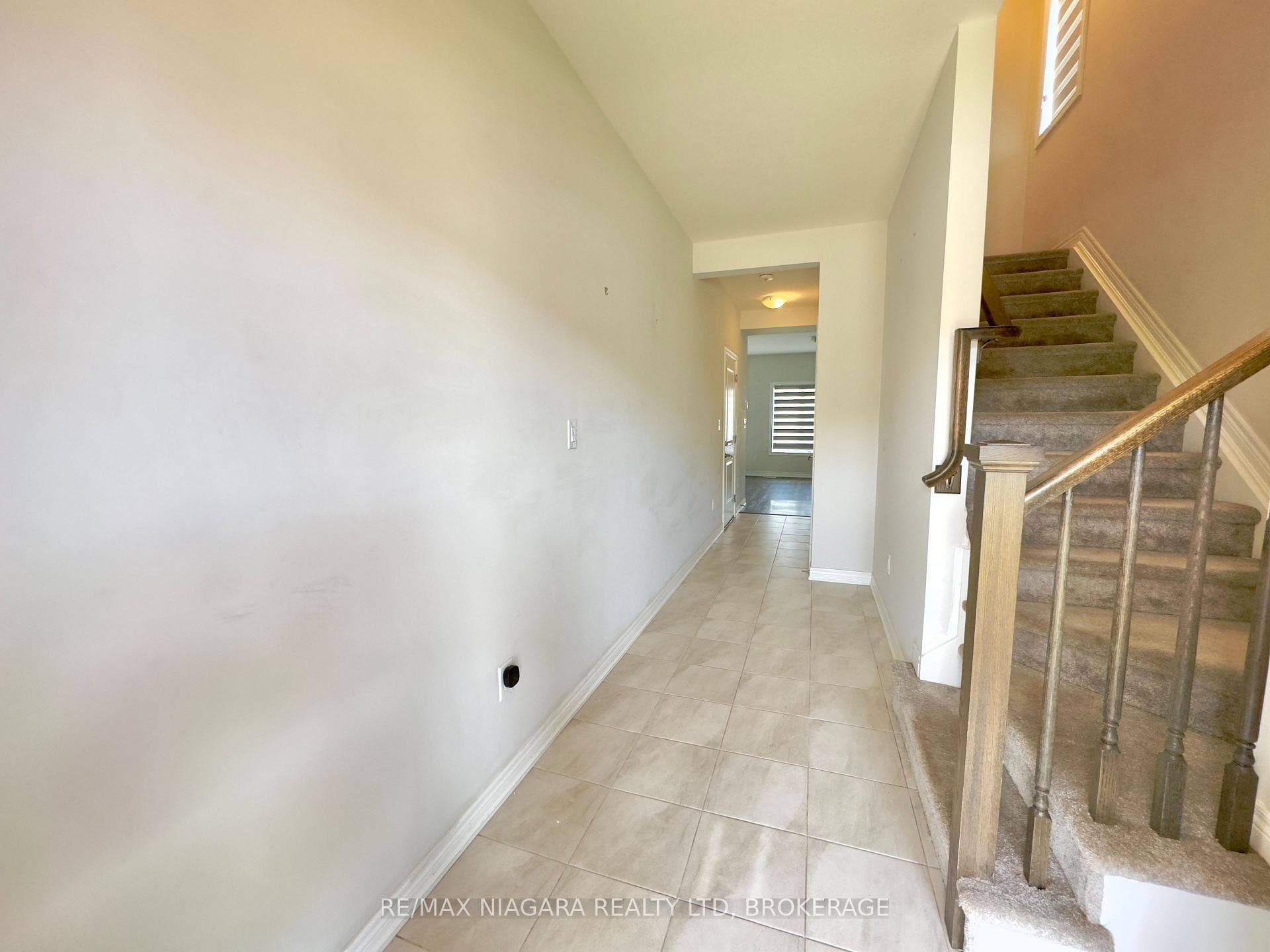 93 Sunflower Place photo 2