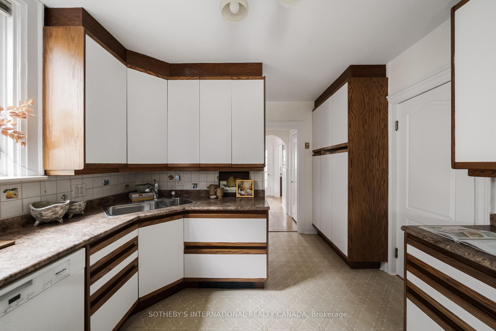 95 Highbourne Road photo 21