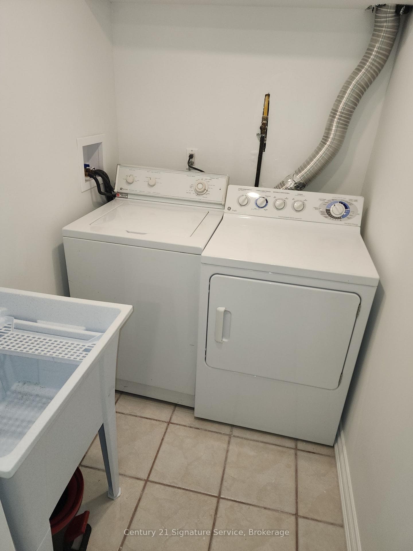 3 Fernalroy Boulevard Unit Bsmt photo 10