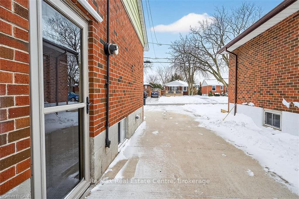 336 East 16th Street photo 49