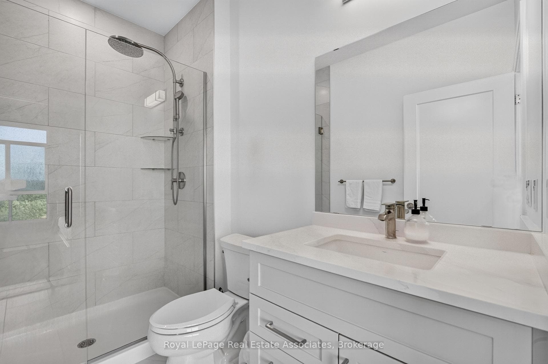 71 Wyndham Street Unit 612 photo 22